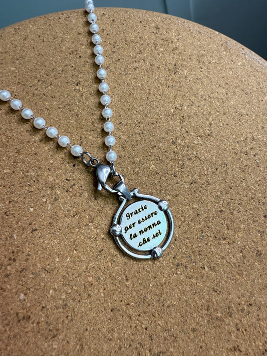 Collana incisione nonna